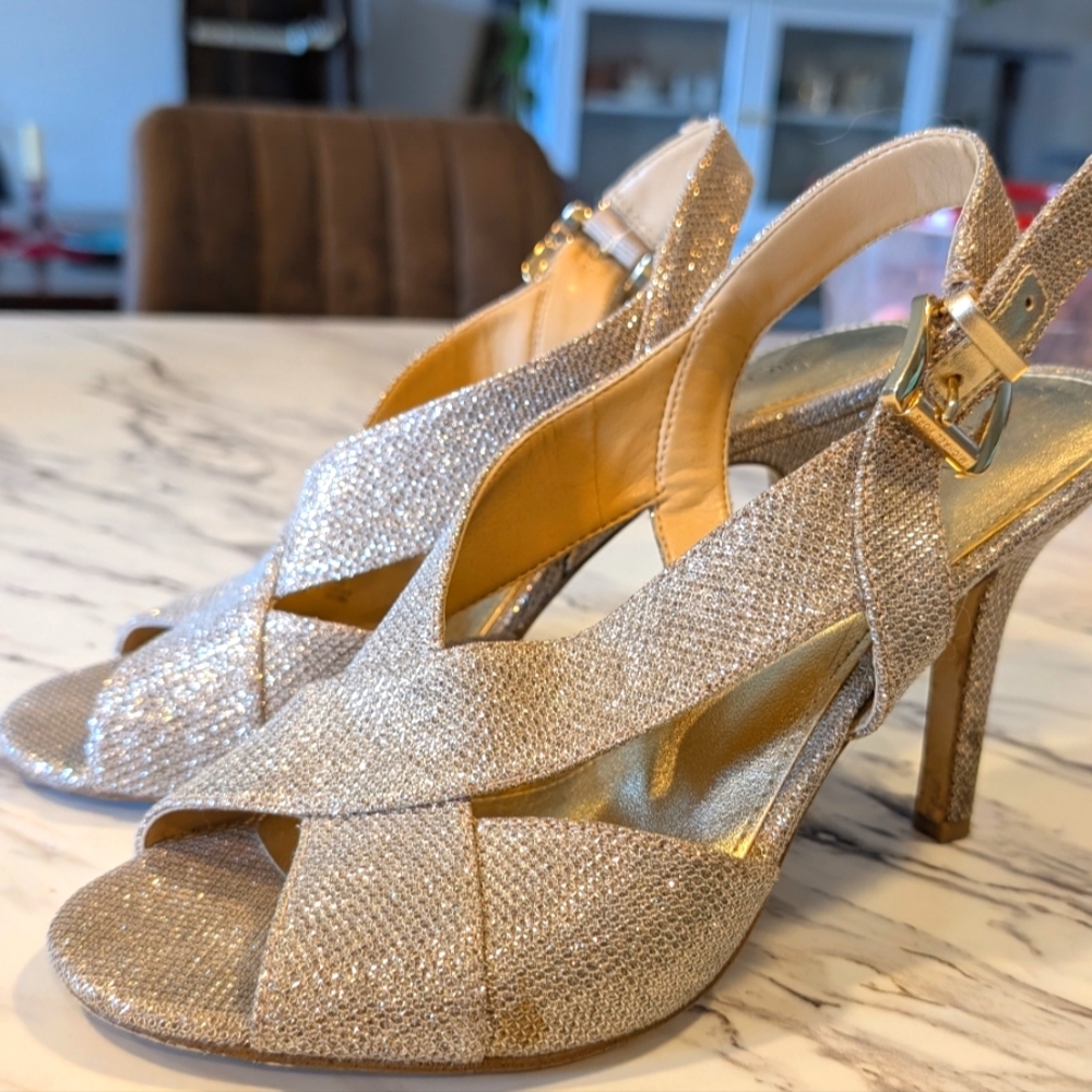 Michael Kors ‘Becky’ heel size 9
